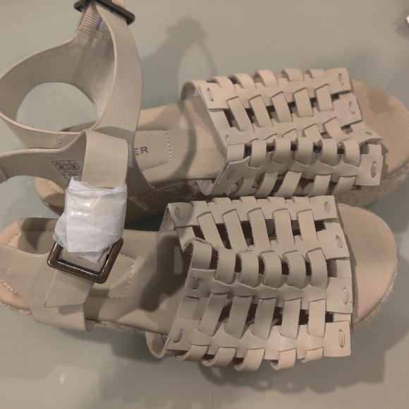 Women's KELSI DAGGER Platform Sandals in Cream - Picture 5 of 12